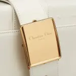 30 Montaigne Box Bag